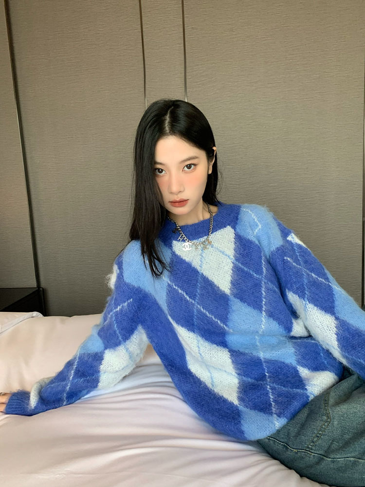 Korean Fashion Plaid Sweater O - Retro Vintage Korean Fashion review and price