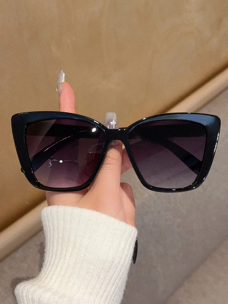 Trendy Cat Eye Sunglasses for  - Vintage Fashion Glasses review and price